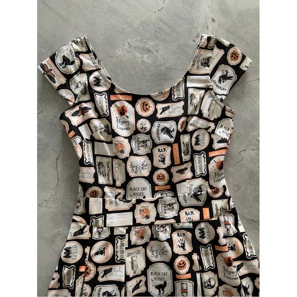 Retrolicious Margaret Dress in Halloween Print - Picture 2 of 6